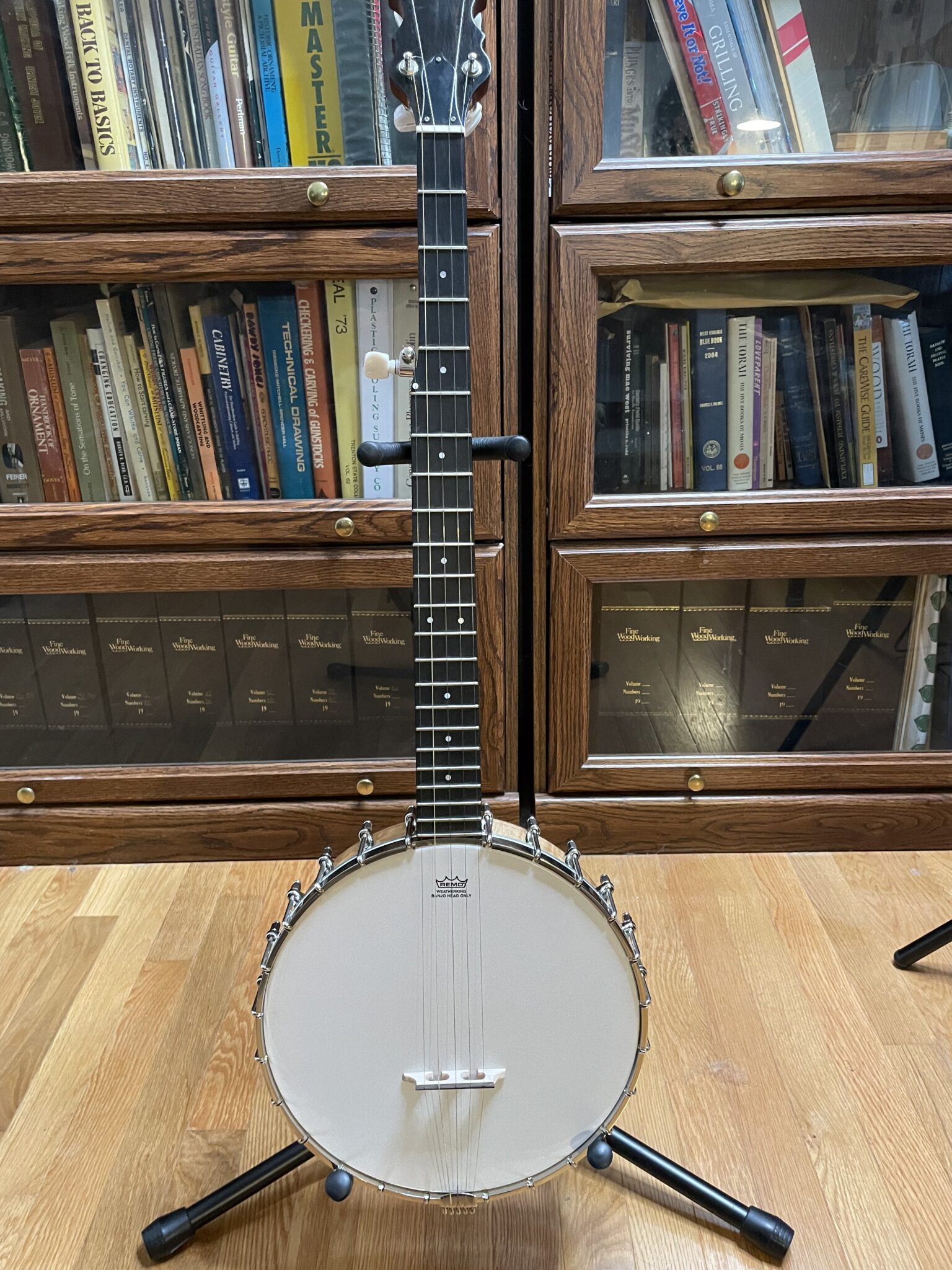 Open Back Banjo NoKnot Tailpiece (Mahogany)